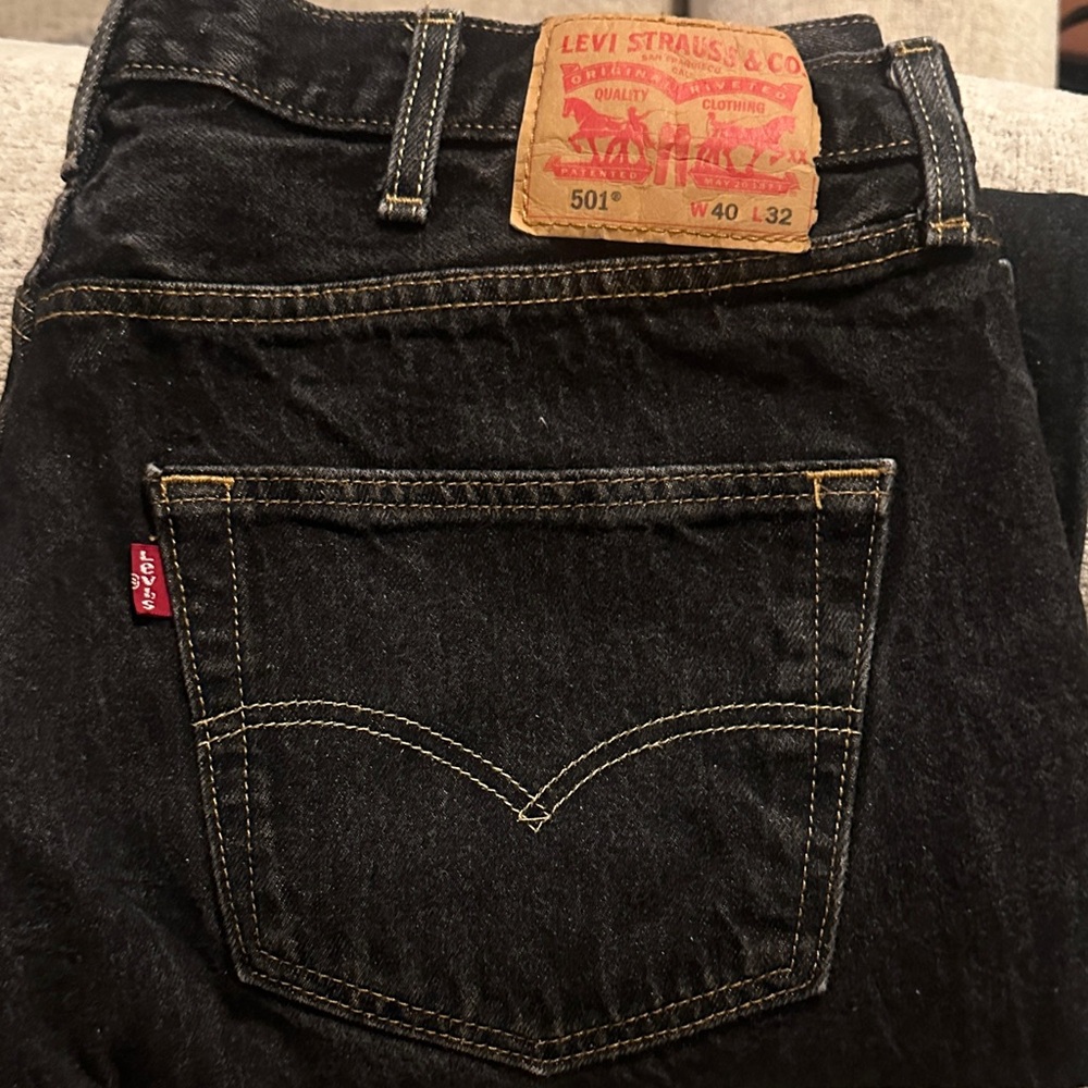 Levi's Dark Denim Men's Jeans